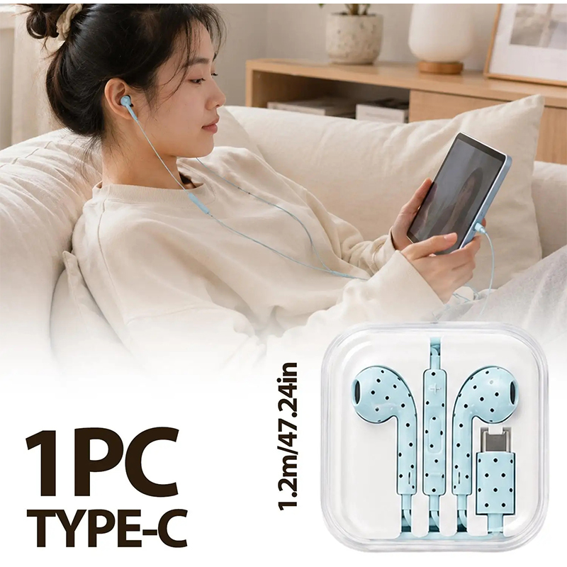 Auricolare In-ear con Motivo a - Usb C Earphone recensione e prezzo